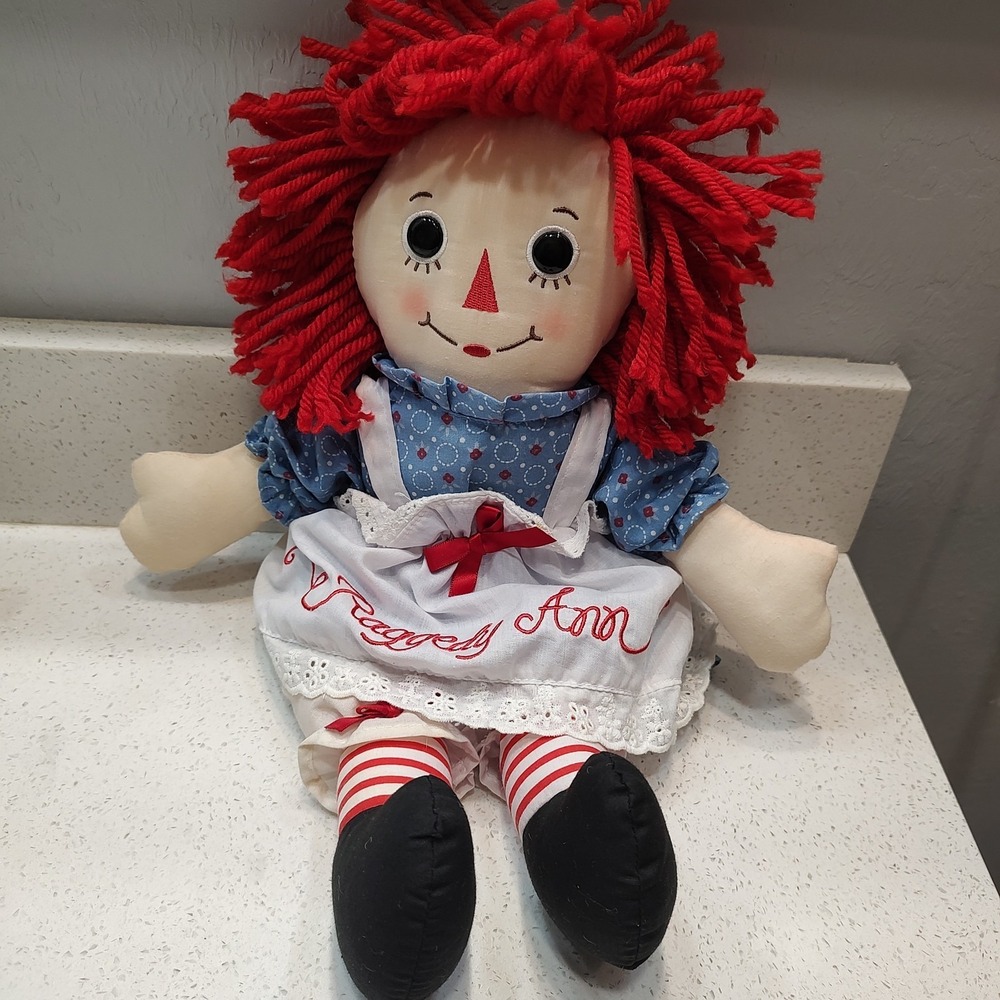Raggedy Ann Classic American Rag Doll  2012 Hasbro Aurora 16 Inch Nostalgia